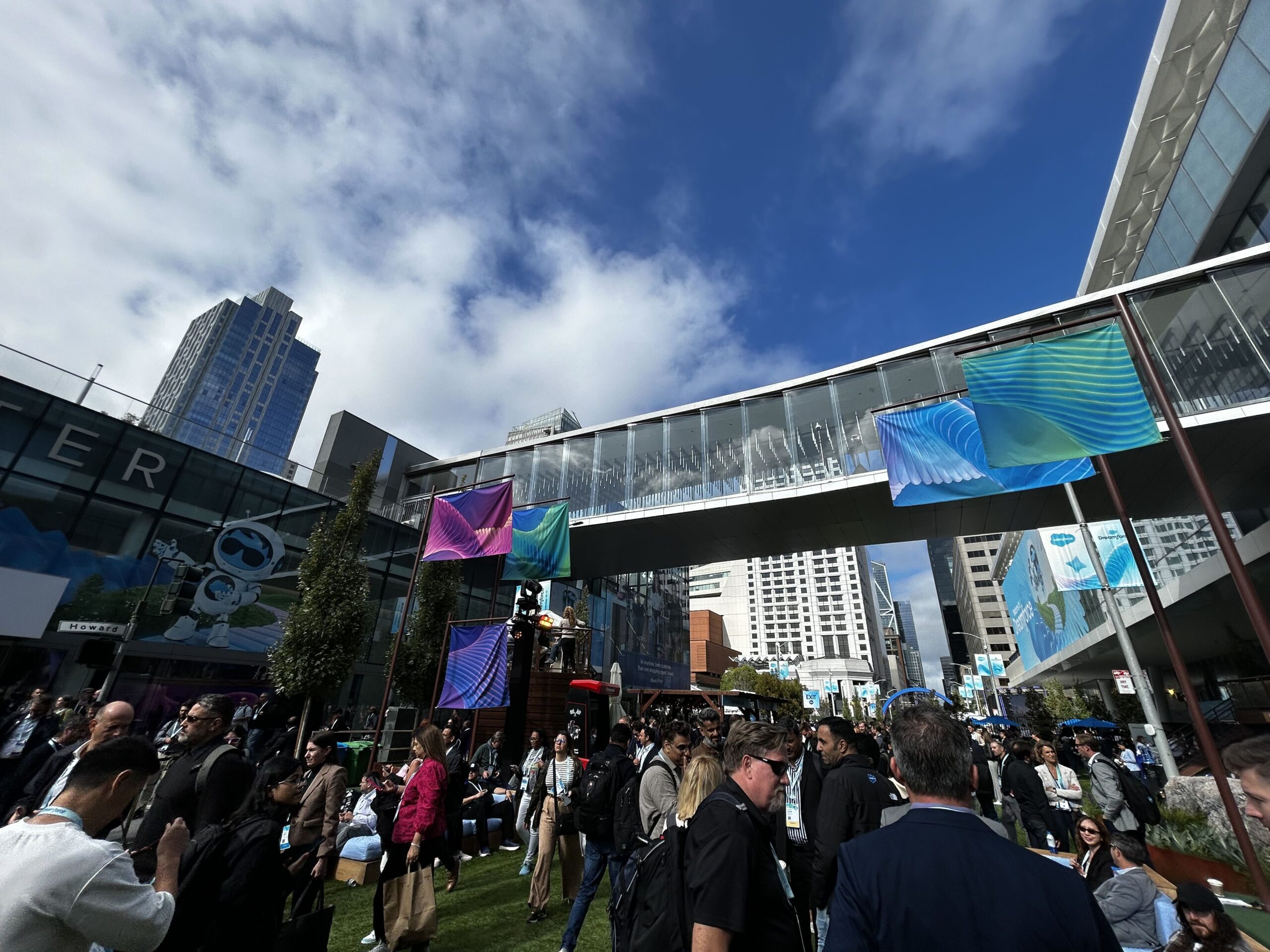 Dreamforce 2026のSlackセッション登壇風景